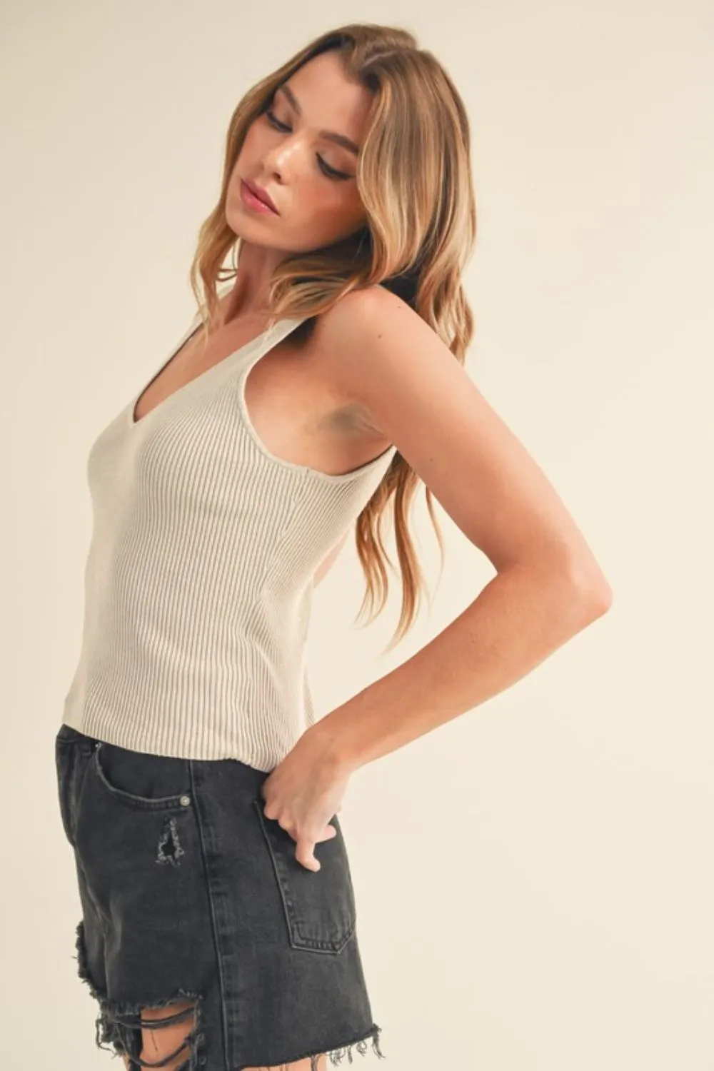 Aemi   Co Ribbed Sweater Tank in Pearl