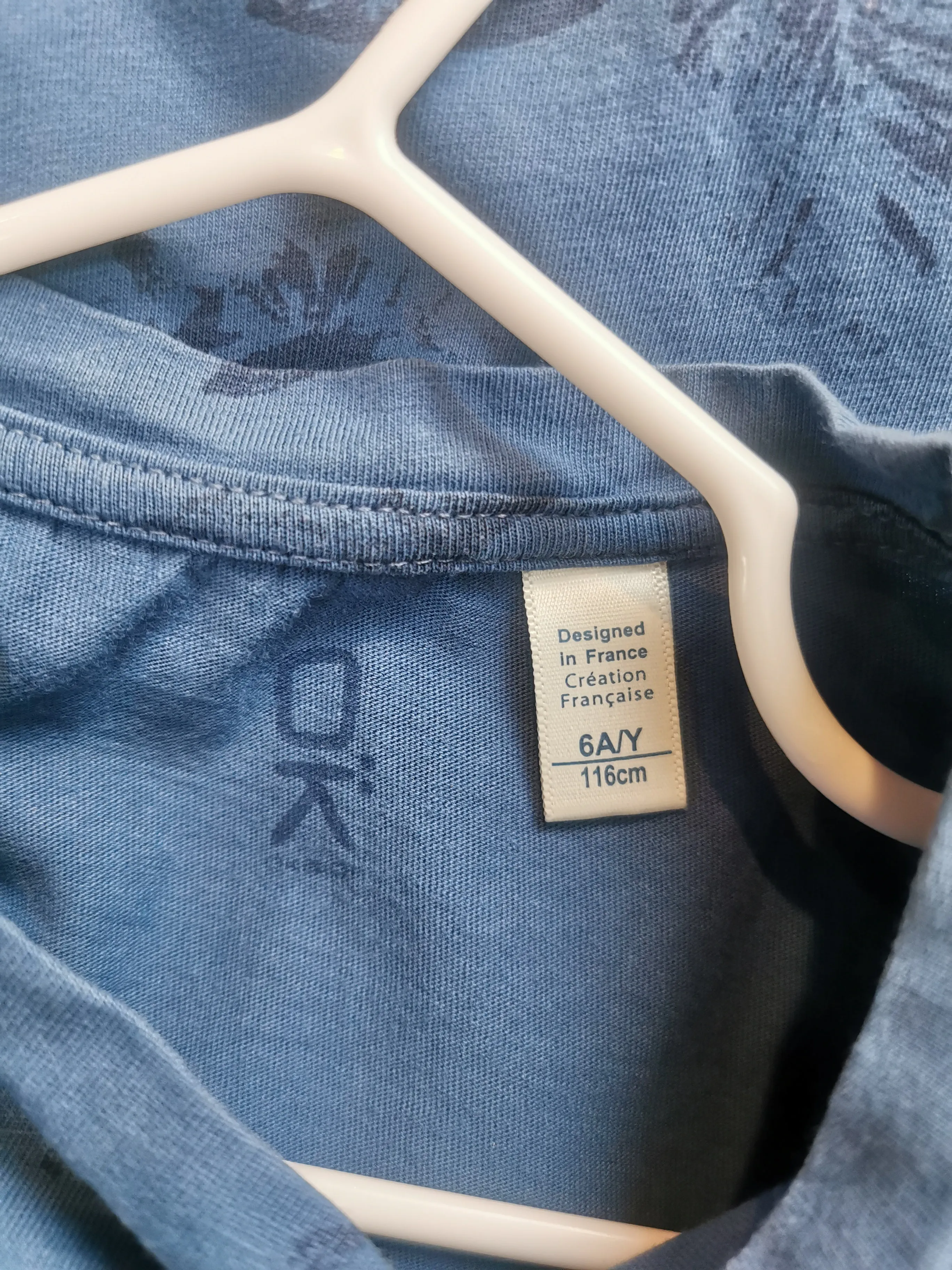 BOY SIZE 6 YEARS - Okaïdi, Super Soft, Graphic T-Shirt EUC B49