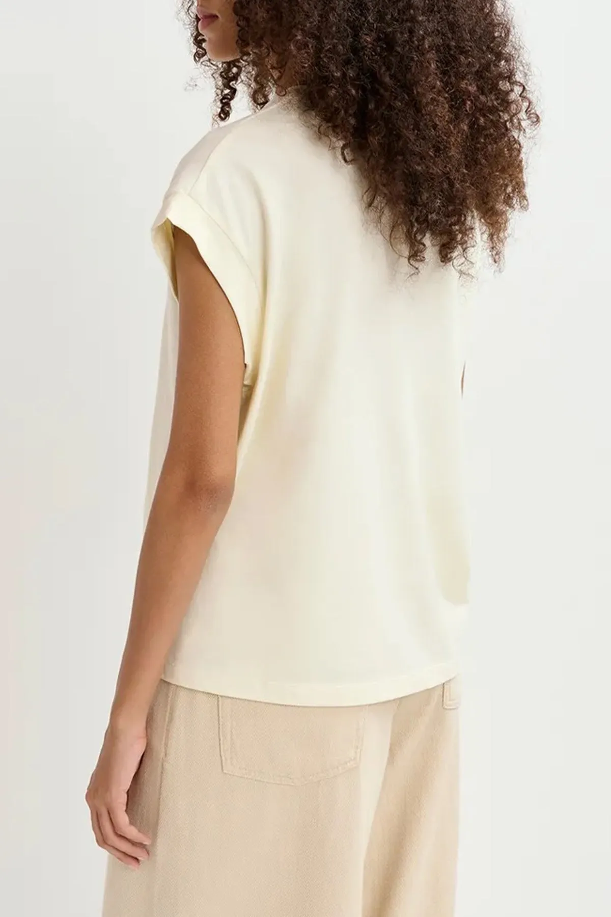 Glaieul Embroidery Cotton T-Shirt in Ecru