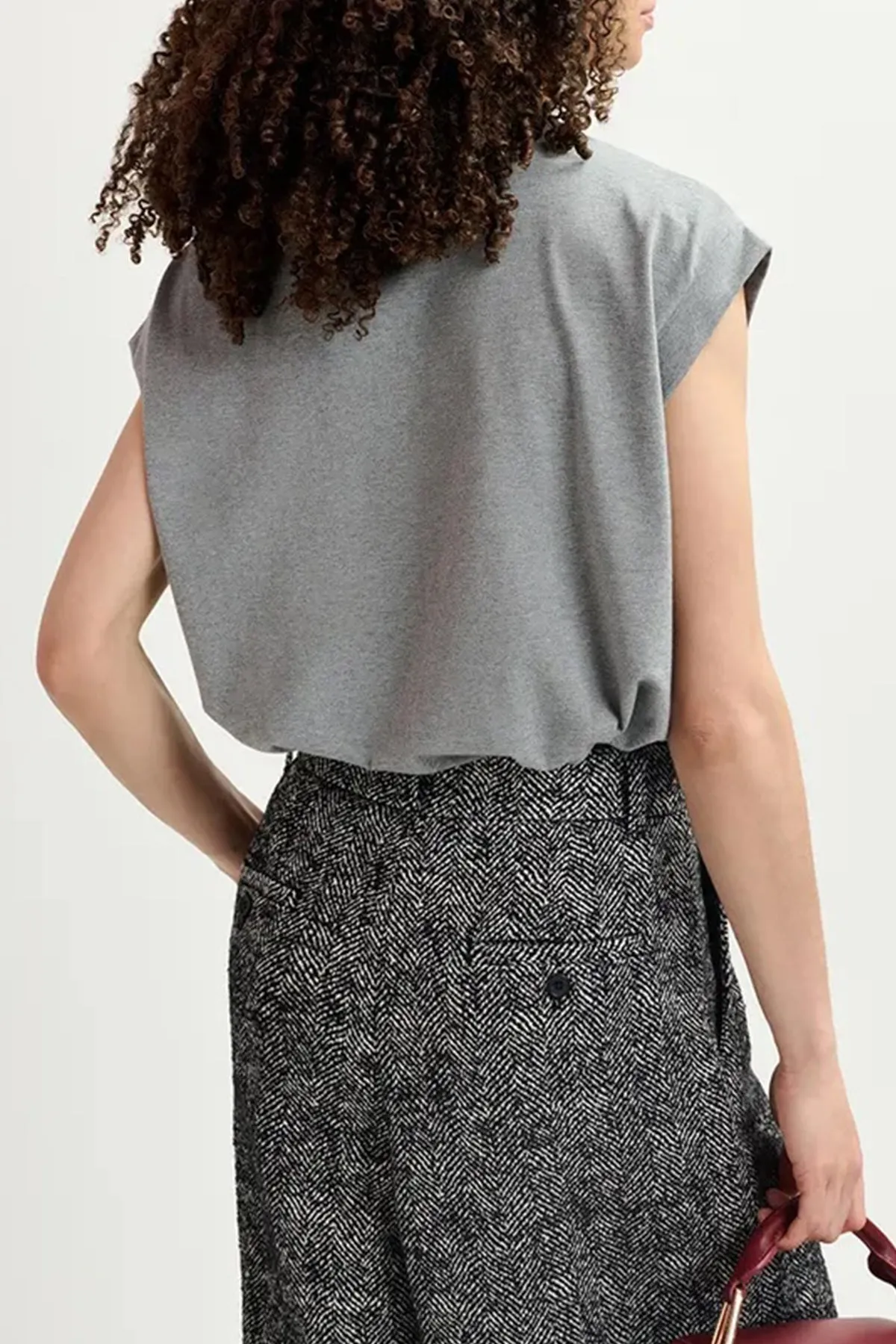Glaieul Embroidery Cotton T-Shirt in Grey