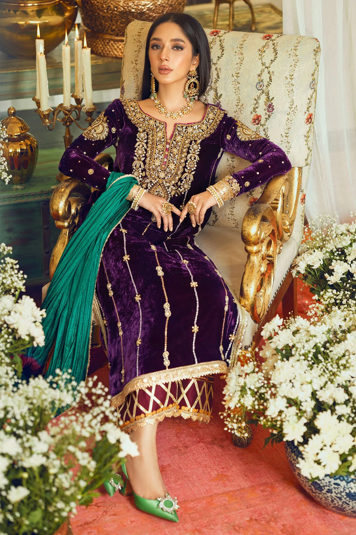 Purple Velvet Salwar Kameez Pakistani Wedding Dresses