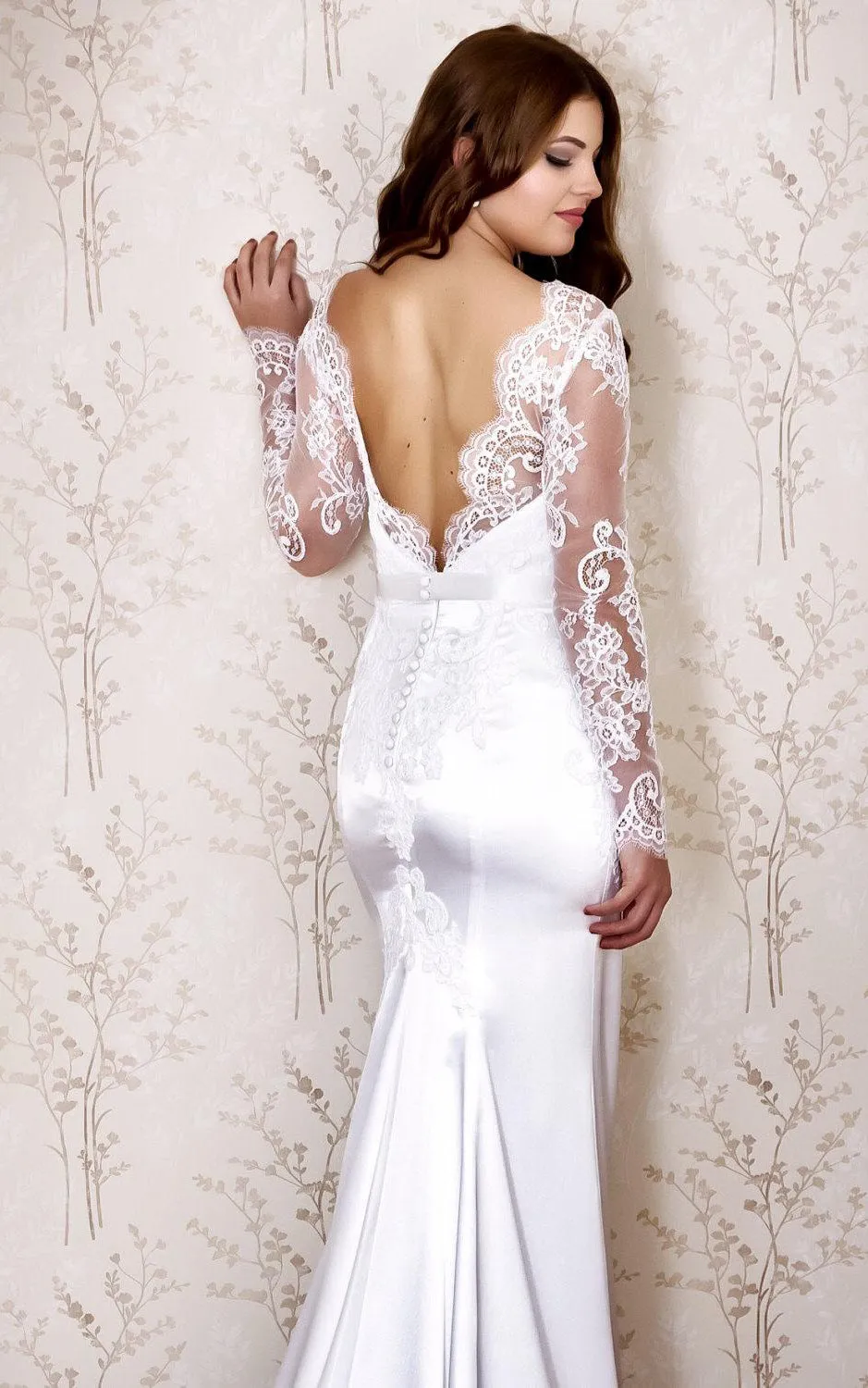 Sexy Bateau Neck Long Sleeve Mermaid Satin Wedding Dress With Lace-ET_711344