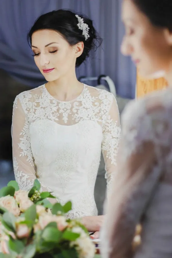 Vintage Sheath Tea-length Wedding Dress With Lace Appliques-715693