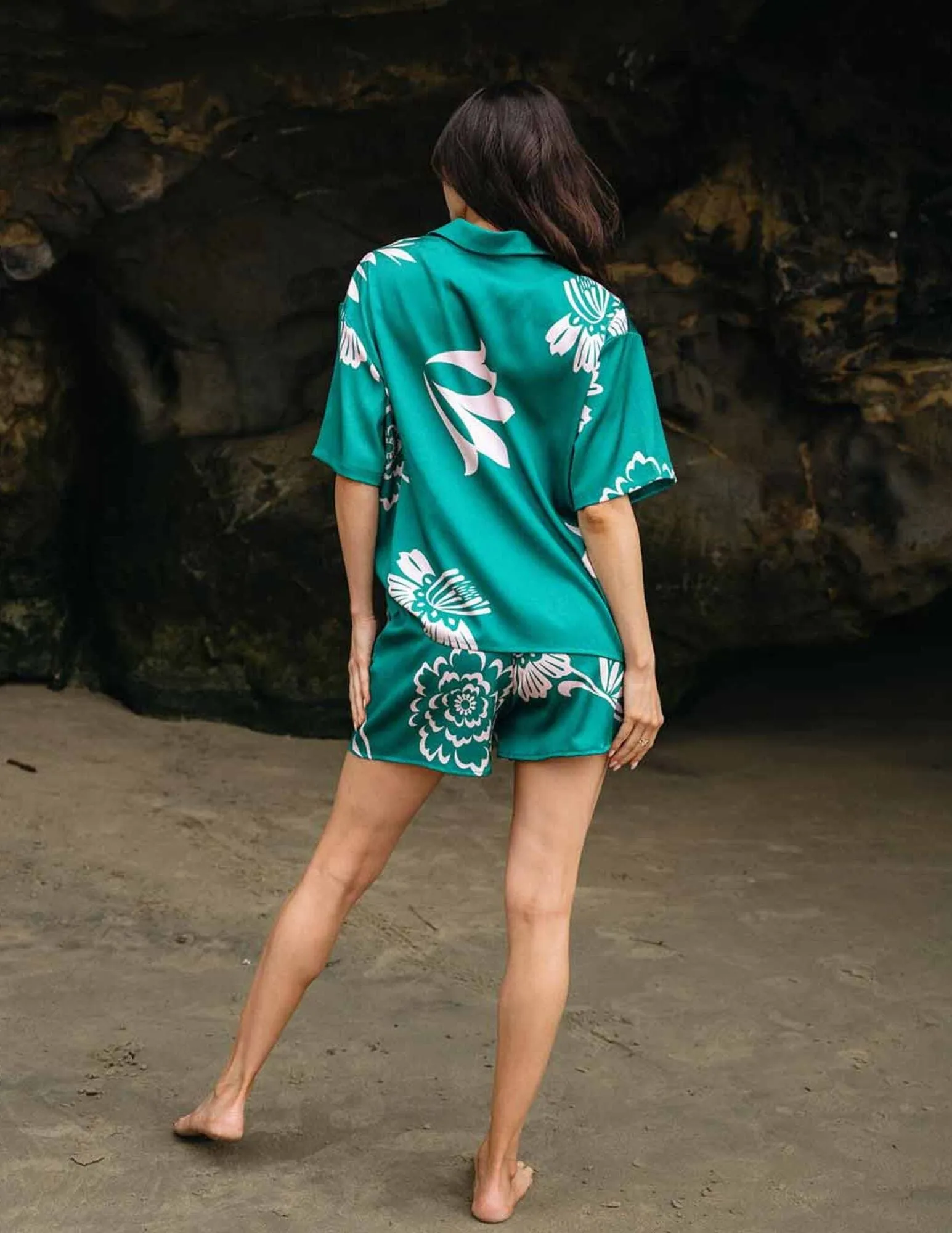 WOMEN'S SHORT SLEEVE BUTTON UP BLOUSE & SHORTS FLORAL 2PC.SET