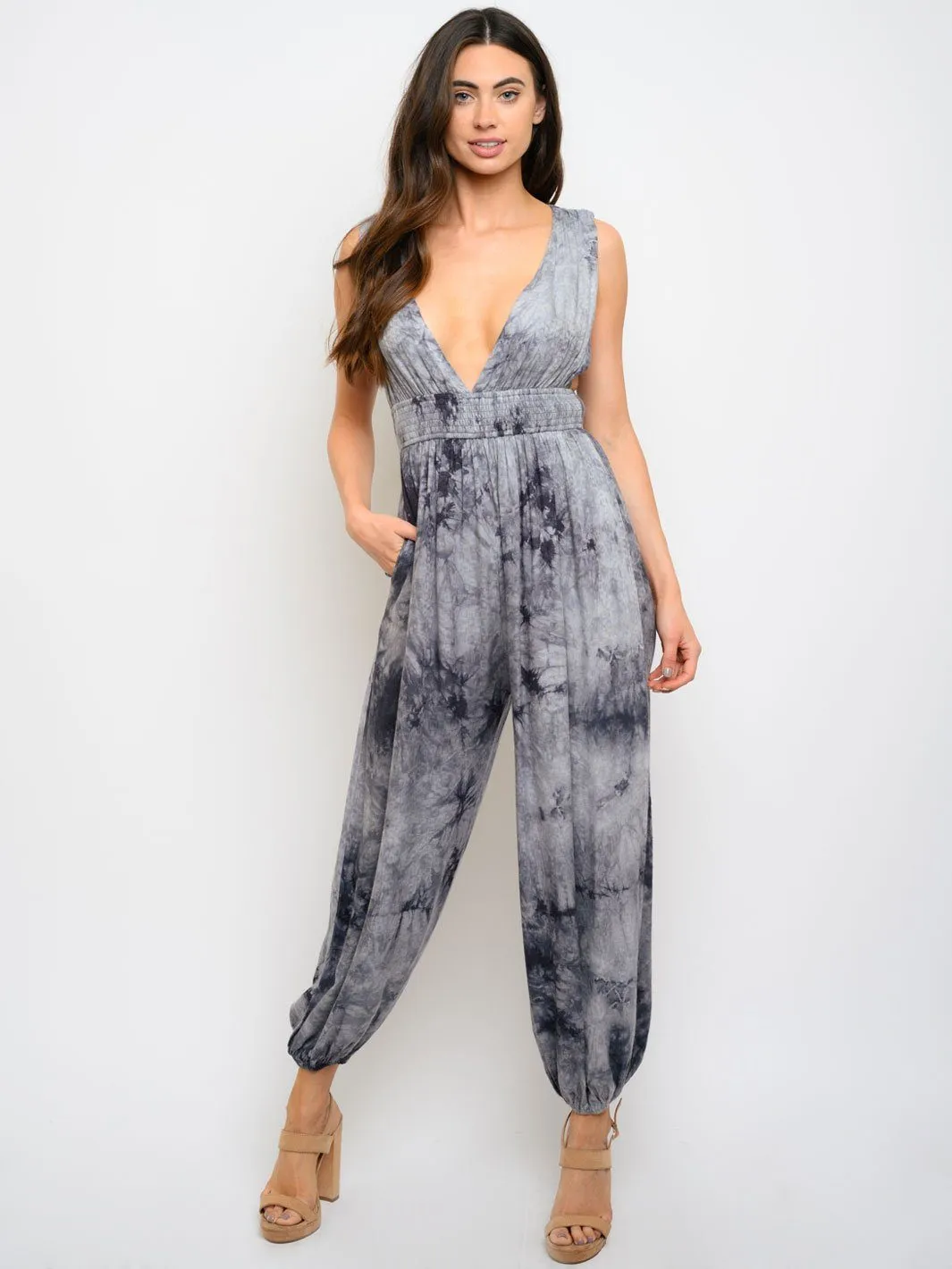 WOMEN'S TIE DYE SMOCKED WAIST V-NECK JUMPSUIT